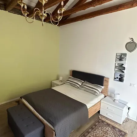 Casa Indipendente Con Giardino Privato E Posto Macchina Gratuito Semesterbostad