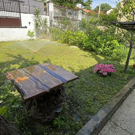 Casa Indipendente Con Giardino Privato E Posto Macchina Gratuito بيت للعطل