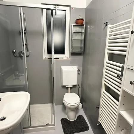 Casa Indipendente Con Giardino Privato E Posto Macchina Gratuito Semesterbostad Trieste