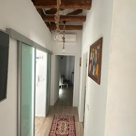 Casa Indipendente Con Giardino Privato E Posto Macchina Gratuito ترييستي